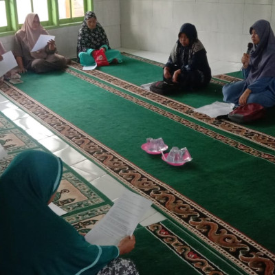 Penyuluh KUA Pondok Kubang  Benteng Ajari MT Sholawat Nariyah