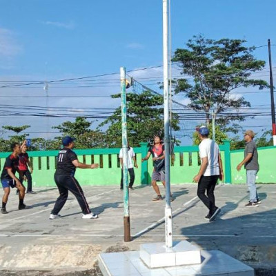 Olahraga Jumat Pagi Kemenag Seluma, Biar Kerja Makin Semangat