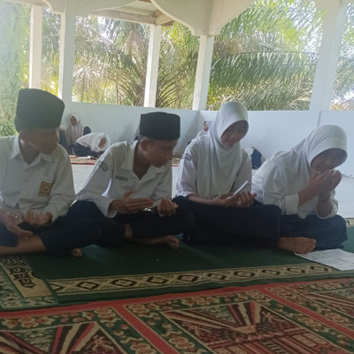 MTs Qaryatul Jihad Gelar Lomba Zikir dan Doa dalam Rangka Memperingati Isra Miraj