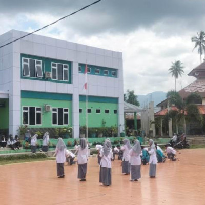 MAN RL : Bukan Hanya Sekolah, Tapi Juga Juru Kunci Budaya