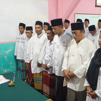 Dorong Kesejahteraan & Kemakmuran Masjid , Kakan Kemenag RL Kukuhkan 3 BKM Kecamatan