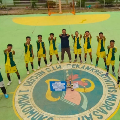 Tim Futsal Tuan Rumah Pertahankan Piala Bergilir Pada Pergelaran PKM Ke-2