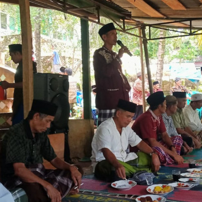 Solidaritas Kemanusiaan: Kepala KUA Pematang Tiga Sempatkan Waktu Bertakziah di Rumah Keluarga yang Berduka