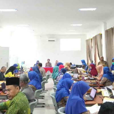 Koreksi Bersama Ujian Assesement Madrasah MAN RL: Upaya Peningkatan Kualitas Pendidikan