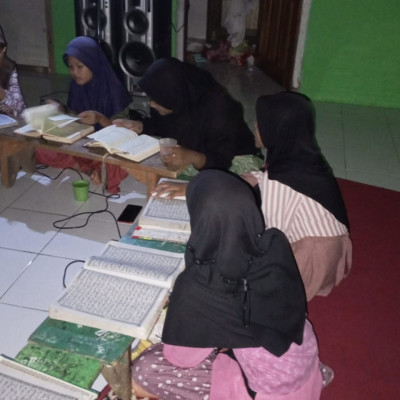 PAI Ulu Talo Tadarus Al Qur’an Bersama Santri TPQ Al Kautsar