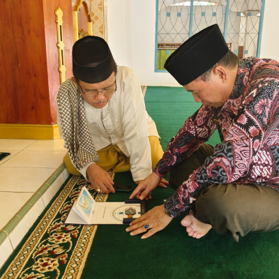 Ka. KUA  Ilir Talo Ukur Kembali Arah Kiblat Masjid At-Taqwa dusun Penago II