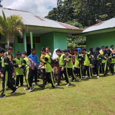 Hari Pertama Masuk Sekolah, MTsN 3 Kepahiang  Laksanakan Halal Bihalal