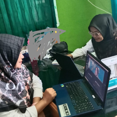 Pranata Humas Kantor Kemenag Kabupaten Seluma  Mengikuti PJJ Pelatihan Protokoler  Secara Virtual