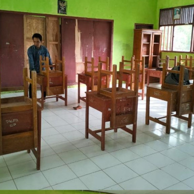 Panitia Asesmen Madrasah (AM) MIN 2 Seluma Persiapkan Ruang Ujian
