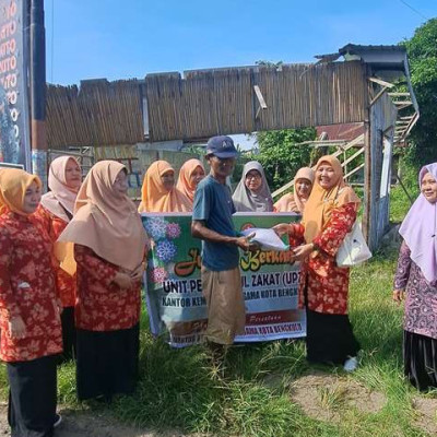DWP Kemenag Kota Bengkulu Berbagi Paket Sembako kepada Kaum Dhuafa