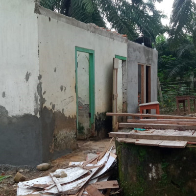 Rehabilitasi WC  MTsN 3 Seluma sebagai Solusi Kebersihan Lingkungan Madrasah