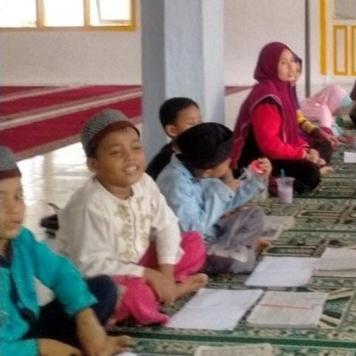 Metode Penyuluh Agama  KUA Seluma, Mengajar mengaji