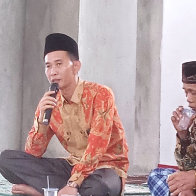 Mengisi Tausiyah di Majlis Taklim, Kepala KUA Kecamatan Air Periukan Angkat Tema Wali Nikah