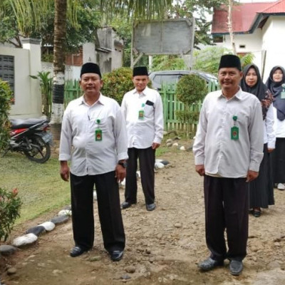 KUA Kecamatan Sukaraja Melaksanakan Apel Pagi Memperingati Hari Kebangkitan Nasional ke 116