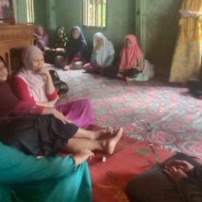 Penyuluh Agama Islam KUA Seluma Barat Sampaikan Materi  Manfaat Produk Halal Pada Majelis Taklim At-Taqwa.