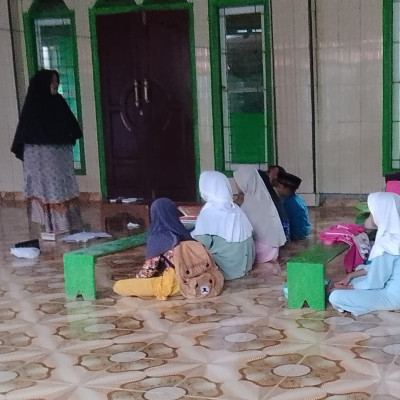 Mewujudkan Generasi Yang Islami Penyuluh Agama Islam KUA Kecamatan Semidang Alas Melaksanakan Kegiatan Rutin Di TPQ Binaan