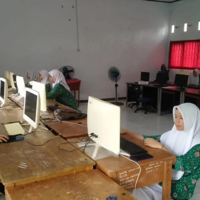 Pelaksanaan Lomba KESN oleh siswa MAN Seluma