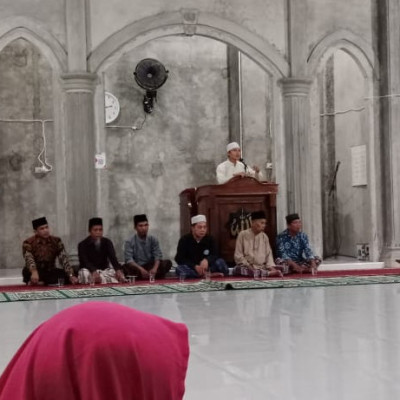 PAI Kecamatan Seluma Menghadiri Pengajian di Masjid Baitul Ihkwan