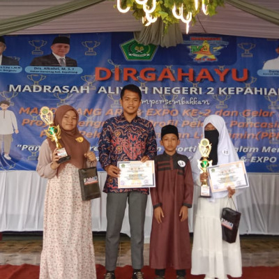 Borong Penghargaan, MTsN 2 Menangkan 3 Cabang Lomba Madrasah Art and Expo