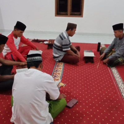 PAI KUA Seberang Musi Aktif Bimbing Masyarakat Belajar Al-Barzanji