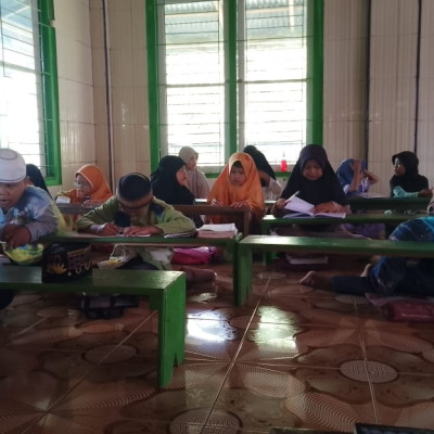 Bina Anak untuk Lebih Mencintai Al-Qur'an oleh Penyuluh Agama KUA Kecamatan Semidang Alas