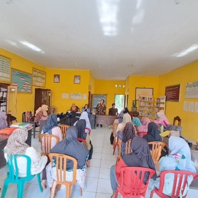 Penyuluh Agama dan Penyuluh KB saling Berkesinambungan dalam Pembinaan Pokja dan Poktan Kampung Keluarga Berkualitas