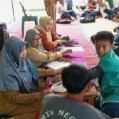 SISWA – SISWI MTsN 3 BENGKULU UTARA MENDAPATKAN LAYANAN SCREENING KESEHATAN