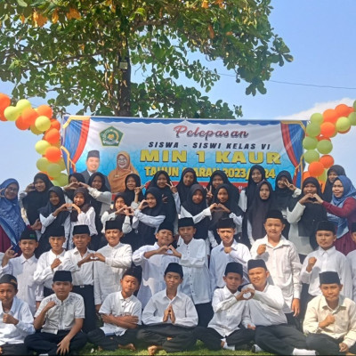 Perpisahan Dan Pelepasan Siswa Kelas VI Min 1 Kaur