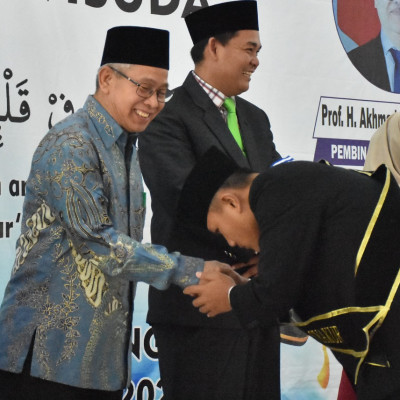 Hadiri Haflah Ilhtitam dan Wisuda Tahfidz Ponpes As Syakur Bengkulu, Kakanwil: Belajar Al-Quran Adalah Investasi Berharga