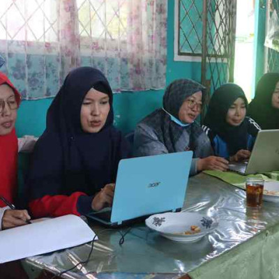 Dewan Guru MIN 1 Rejang Lebong Input Nilai Rapor Digital Madrasah