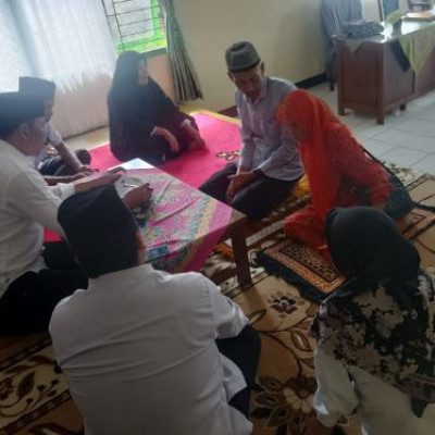 KUA Kecamatan Tebat Karai Dokumentasikan Nikah di Kantor Urusan Agama