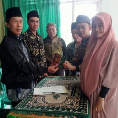 Akad Nikah Perdana Pasca Idul Adha di KUA Ujan Mas