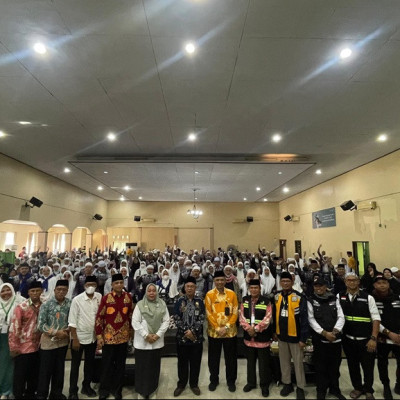 390 Jamaah Haji Kloter 3 Padang Tiba Di Bumi Raflesia, 1 JH Dirawat di Padang