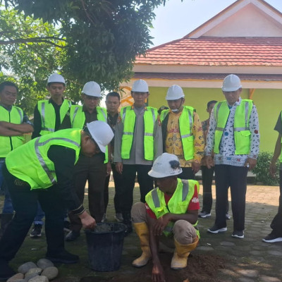Star Pembangunan PLHUT Kemenag Mukomuko Ditandai Peletakan Batu Pertama Oleh Kakanwil Kemenag Provinsi Bengkulu