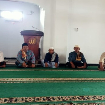 Penyuluh Agama Islam Kecamatan Sukaraja Mengisi Khutbah Jum’at dengan Tema Larangan Judi Dalam Al Qur’an