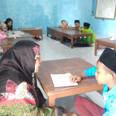 Penyuluh Agama Islam KUA Kecamatan Air Periukan Sebagai Pembina Dan Tenaga Pengajar Di MDTA Syababul Wathon