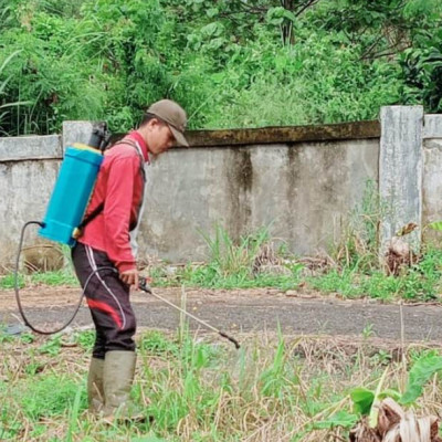 Semangat Gotong Royong , PAI KUA Binduriang Giatkan Kebersihan Lingkungan