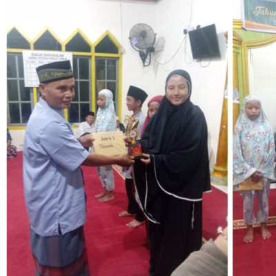 Pembagian Hadiah Lomba dalam Rangka Memperingati   Tahun Baru Islam oleh Penyuluh Agama Islam Kecamatan Sukaraja