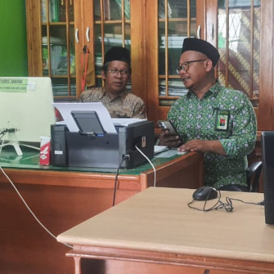 Kepala KUA Kecamatan Seluma Selatan Berkoordinasi Mengenai Bukti Dukung Pada Aplikasi SIMKAH Kepada Operator SIMKAH Kemenag Seluma