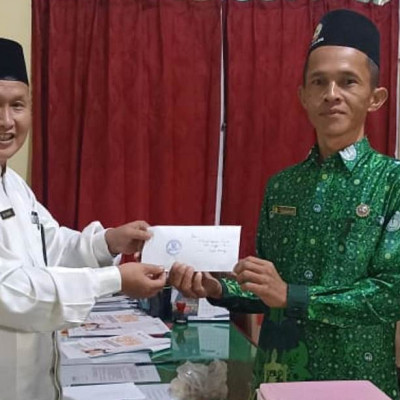 Guna Sukseskan Idul Yatama,Mis Guppi 13 Tasik Malaya Salurkan Zakat