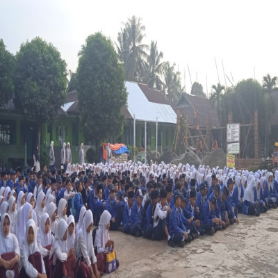 MTsN 2 Kota Bengkulu Sambut Siswa Siswi Baru