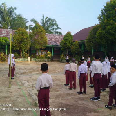 Upacara Hari Pertama Masuk Sekolah Di MIN 3 Bengkulu Tengah Penuh Akan Antusias