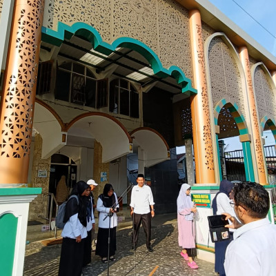 Matahari Berada Diatas Kabah, KUA Teluk Segara Gelar Pengukuran Ulang Arah Kiblat