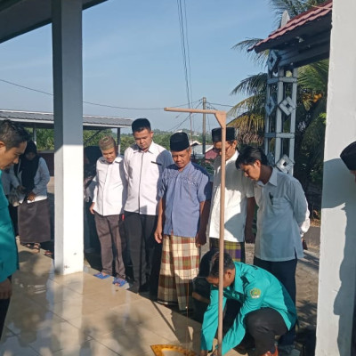 Rashdul Kiblat, KUA Selebar Fasilitasi Pengukuran Arah Kiblat Masjid Khairul Amal Sukarami