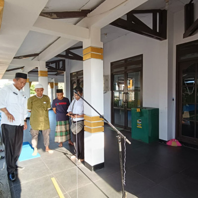 KUA Teluk Segara Gelar Ukur Ulang Arah Kiblat Masjid Baitul Hamdi