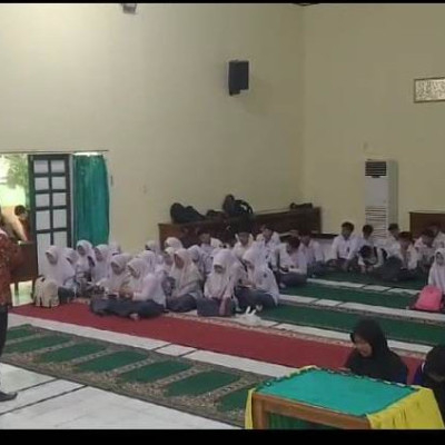 MAN 1 Kota Bengkulu Gelar Sholawat  Asyghil