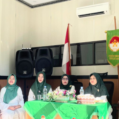 Ketua DWP Kanwil Kemenag Provinsi Bengkulu Mengikuti Pengajian dan Santunan Anak Yatim Tahun Baru Islam 1446 H Secara Daring