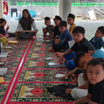 Penyuluh Agama Islam KUA Kecamatan  Air Periukan Berikan Materi Keutamaan Bulan Muharram di Taman Pendidikan Alqur'an