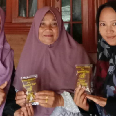 KUA Selupu Rejang Fasilitasi Layanan Sertifikat Halal Gratis Pada Pelaku Usaha Bubuk Kopi