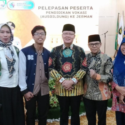 Alumni MAN Rejang Lebong Lulus Sekolah Vokasi ke Jerman